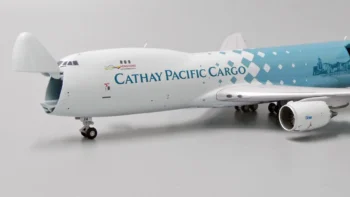 JC WINGS 1400 BOEING 747-8F CATHAY PACIFIC-EW4748005