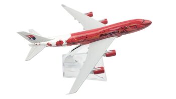 airplane model 16cm Malaysia-AR100