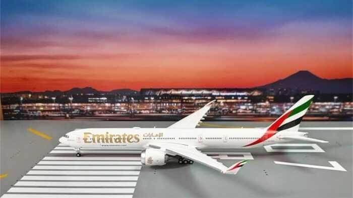 Gemini Jets 1400 Boeing 777-9X A6-EZA-GJUAE2160W