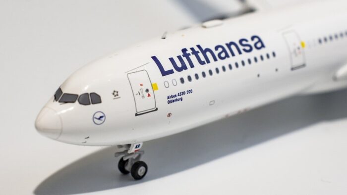 NG Models 1:400 Airbus A330-300 Lufthansa D-AIKR-NG62032