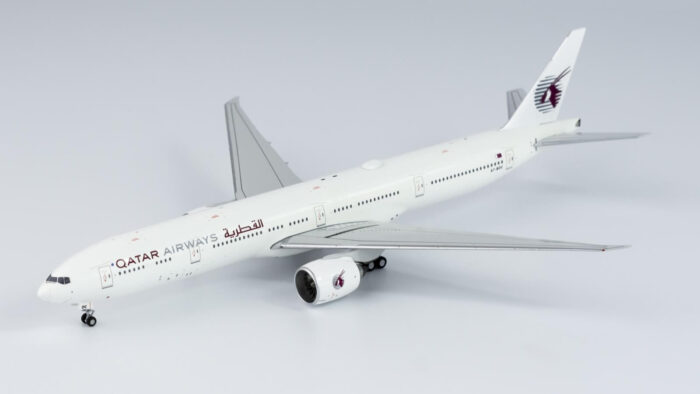 NG Models 1400 Boeing 777-300ER Qatar-NG73017