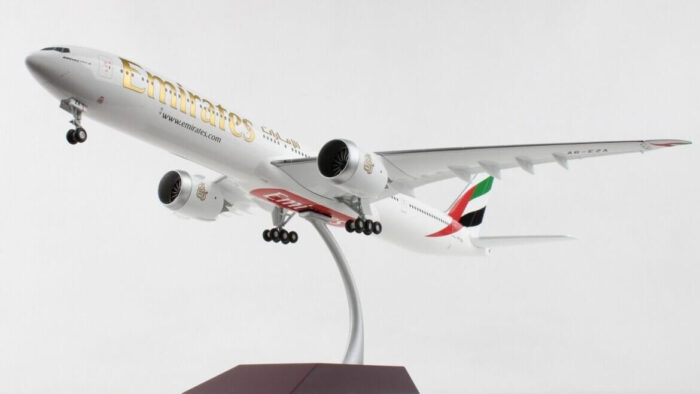 Gemini Jets 1:200 Boeing 777-9X Emirates A6-EZA-G2UAE1189