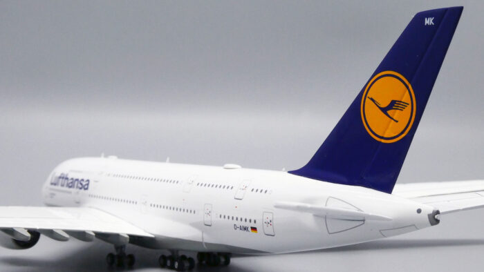 JC Wings 1400 Airbus A380 Lufthansa D-AIMK-EW4388013