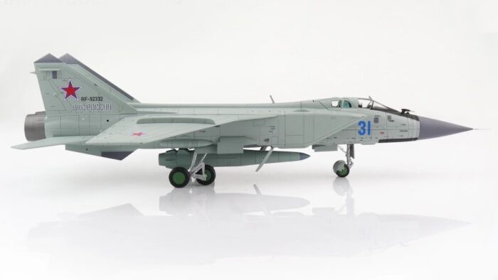 Hobby Master 172 Mikoyan MiG-31B Foxhound Russian Air Force-HA9701 (3)