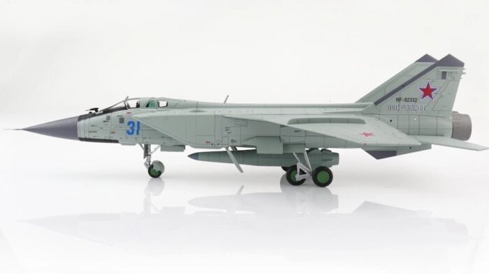 Hobby Master 172 Mikoyan MiG-31B Foxhound Russian Air Force-HA9701 (3)