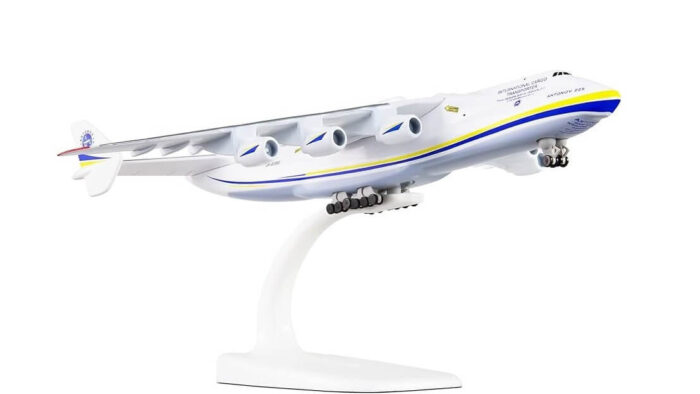 Airplane Model 20CM Antonov An-225 Mriya Russia-AR036