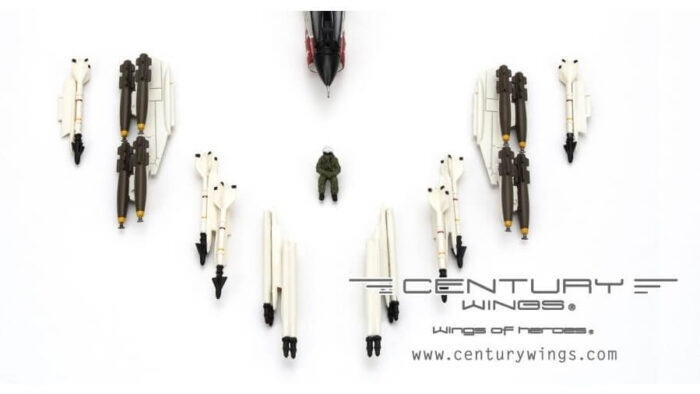 Century Wings 172 Vought F-8E Crusader USMC Death Angels-CW001645