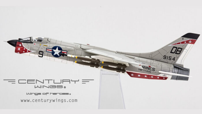 Century Wings 172 Vought F-8E Crusader USMC Death Angels-CW001645