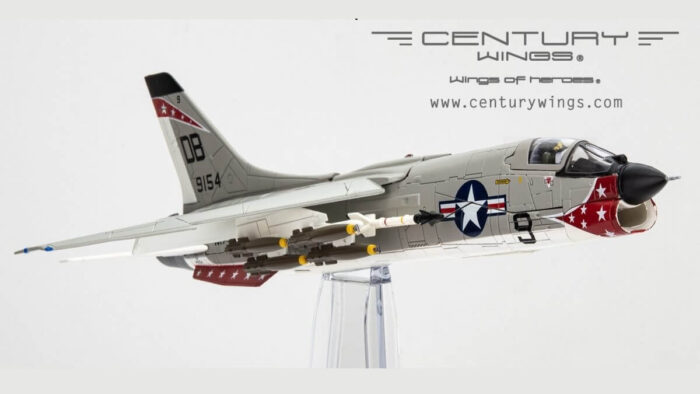 Century Wings 172 Vought F-8E Crusader USMC Death Angels-CW001645