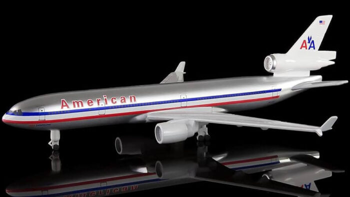ماکت هواپیما مکدانل داگلاس MD-11 امریکن