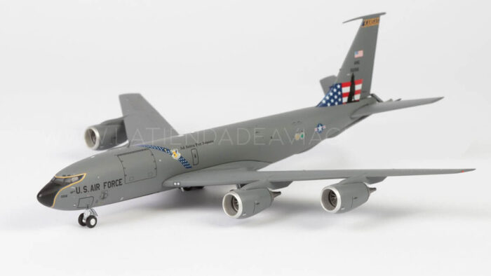 ماکت هواپیما بوئینگ KC-135R نیروی هوایی امریکا | Gemini Jets 1:200 Boeing KC135R USAF "Kansas ANG" - Image 6