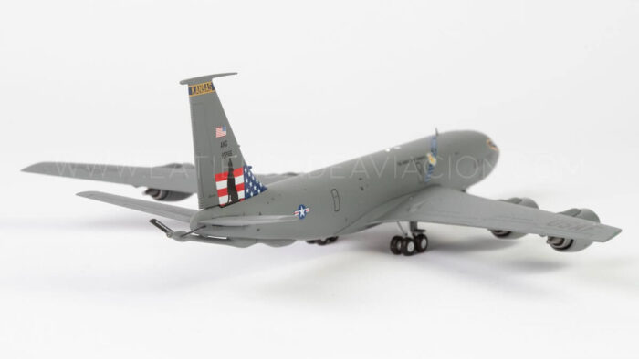 ماکت هواپیما بوئینگ KC-135R نیروی هوایی امریکا | Gemini Jets 1:200 Boeing KC135R USAF "Kansas ANG" - Image 5