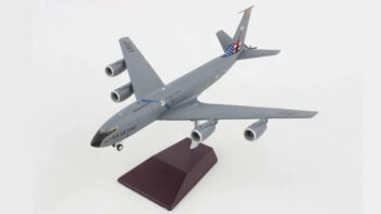 ماکت هواپیما بوئینگ KC-135R نیروی هوایی امریکا | Gemini Jets 1:200 Boeing KC135R USAF "Kansas ANG" - Image 4