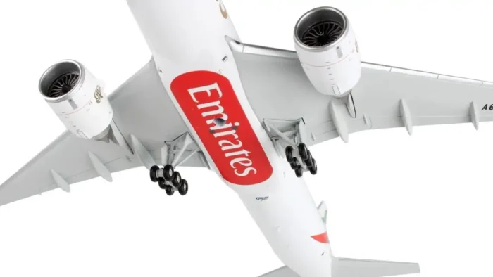 ماکت هواپیما بوئینگ 777-300 امارات