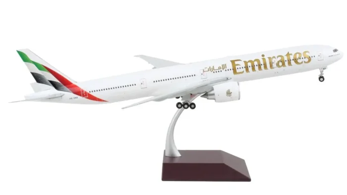 ماکت هواپیما بوئینگ 777-300 امارات