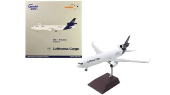 ماکت هواپیما MD-11 کارگو لفتهانزا