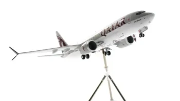 ماکت هواپیما بوئینگ 737 مکس 8 قطر ایرویز