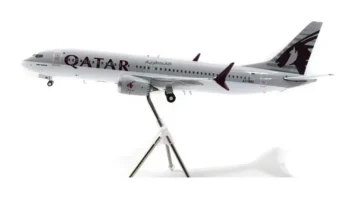 ماکت هواپیما بوئینگ 737 مکس 8 قطر ایرویز