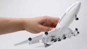 ماکت هواپیما بوئینگ 747 لفتهانزا