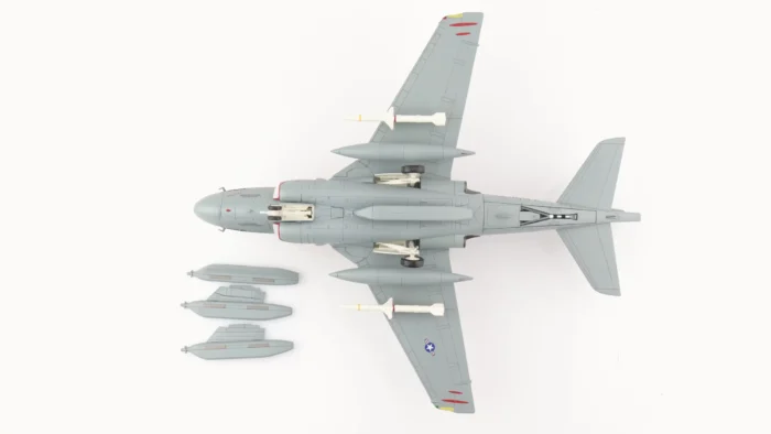ماکت جنگنده EA-6B Prowler نیروی دریای امریکا