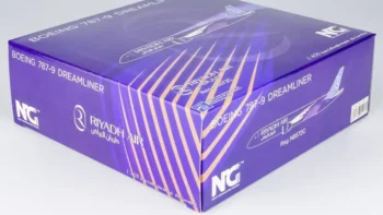 ماکت هواپیما بوئینگ 787 ریاض ایر عربستان سعودی
