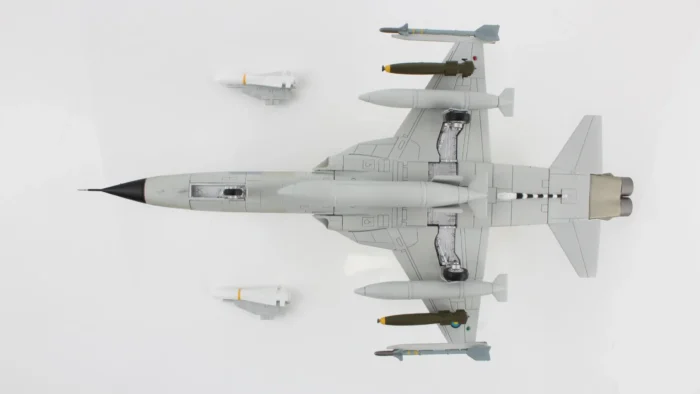 ماکت جنگنده اف 5 تایگر نیروی هوایی مالزی | Hobby Master 1:72 Northrop F-5E Tiger II Malaysia Air Force - Image 2