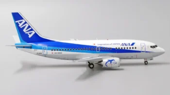 ماکت هواپیما بوئینگ 737 انا ژاپن مقیاس 1:200 ساخت شرکت جی سی وینگز