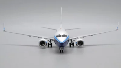 ماکت هواپیما بوئینگ 737 رایان ایر مقیاس 1:200 ساخت شرکت جی سی وینگز