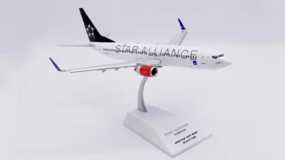 ماکت هواپیما بوئینگ 737 اسکاندیناوی استار الاینس مقیاس 1:200 ساخت شرکت جی سی وینگز