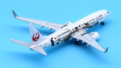 ماکت هواپیما بوئینگ 737 جال ژاپن مقیاس 1:400 ساخت شرکت جی سی وینگز