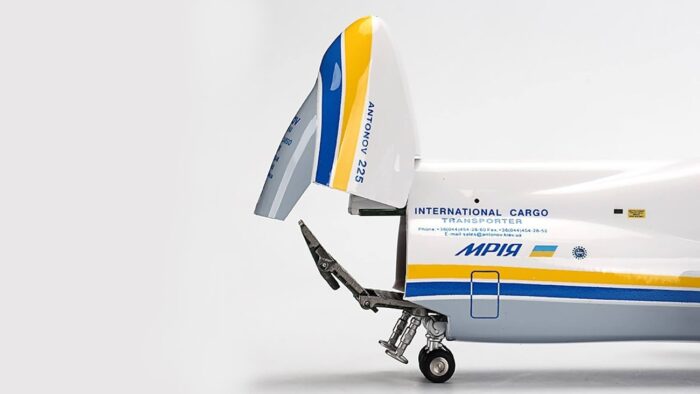 ماکت هواپیما انتونف 225 مریا اکراین |  Airplane Model 1:200 Antonov An-225 Mriya Ukraine  - Image 2