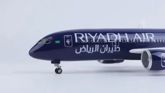 ماکت هواپیما بوئینگ 787 ریاض ایر