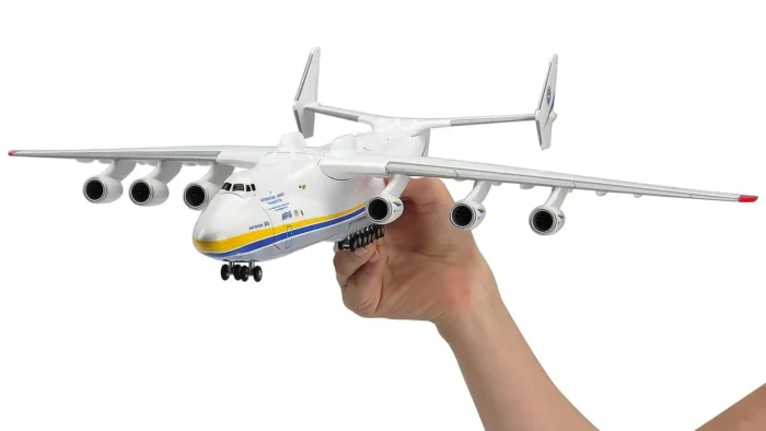 ماکت هواپیما انتونف 225 مریا اکراین |  Airplane Model 1:200 Antonov An-225 Mriya Ukraine  - Image 9