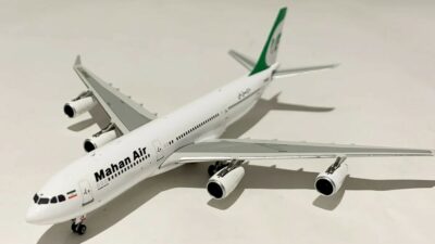 ماکت هواپیما ایرباس 340 ماهان ایر مقیاس 1:400 ساخت شرکت فینیکس