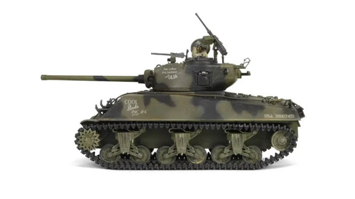 ماکت تانک ام 4 شرمن ارتش امریکا |  Forces of Valor 1:32 U.S. Sherman M4A3 VVSS Black Panthers - Image 2