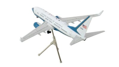 ماکت هواپیما C-40B نیروی هوایی امریکا مقیاس ۱:۲۰۰ ساخت شرکت جمنای جتز
