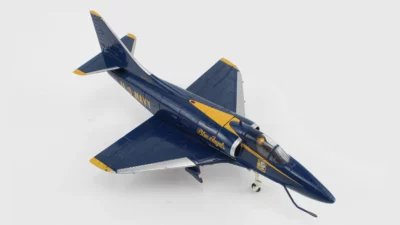.ماکت جنگنده A-4 اسکای هاوک نیروی دریایی امریکا بلو انجلز | Hobby Master 1:72 Douglas A-4F Skyhawk US Navy Blue Angels - Image 3