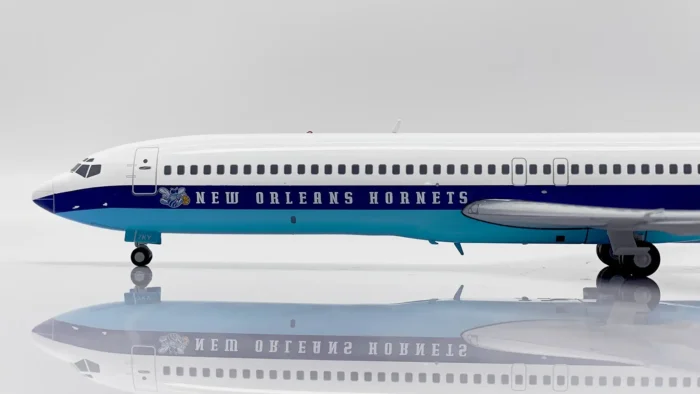 ماکت هواپیما بوئینگ 727 نیو اورلئال امریکا | Jc Wings 1:200 Boeing 727-200 New Orleans Hornets