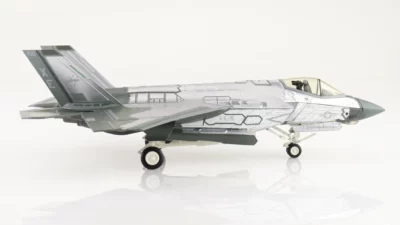 ماکت جنگنده اف 35 لایتینگ نیروی دریایی امریکا | Hobby Master 1:72 F-35C Lightning II JSF Mirror Coating