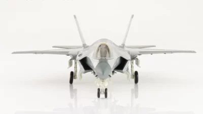ماکت جنگنده اف 35 لایتینگ نیروی دریایی امریکا | Hobby Master 1:72 F-35C Lightning II JSF Mirror Coating