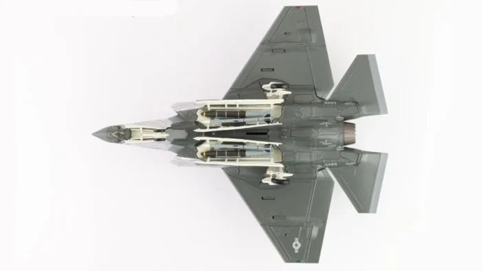ماکت جنگنده اف 35 لایتینگ نیروی دریایی امریکا | Hobby Master 1:72 F-35C Lightning II JSF Mirror Coating