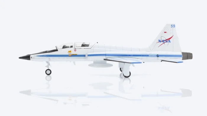 ماکت هواپیما T-38 تالون ناسا مقیاس 1:72 ساخت شرکت هابی مستر