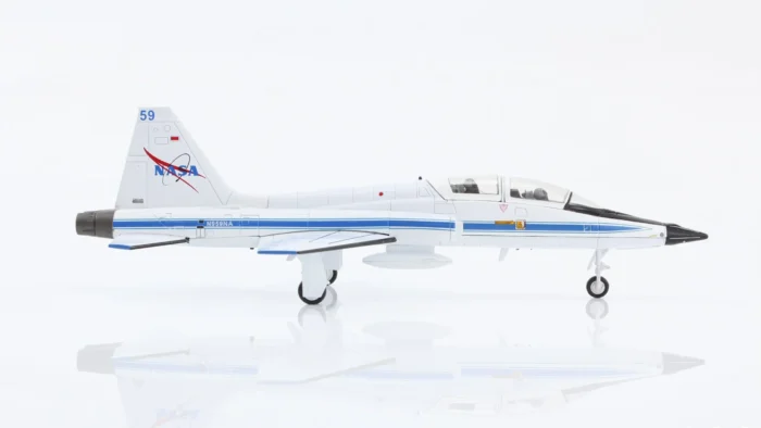 ماکت هواپیما T-38 تالون ناسا مقیاس 1:72 ساخت شرکت هابی مستر
