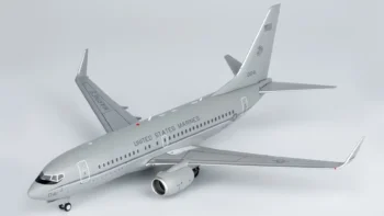 ماکت هواپیما بوئینگ 737 سری 700 نیروی دریایی امریکا مقیاس 1:200 ساخت شرکت ان جی مدل