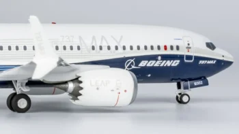 ماکت هواپیما بوئینگ 737 مکس رنگامیزی کارخانه مقیاس 1:200 ساخت شرکت ان جی مدل