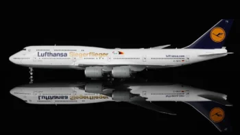 ماکت هواپیما بوئینگ 747 سری 800 لفتهانزا مقیاس 1:200 ساخت شرکت SQ Wings