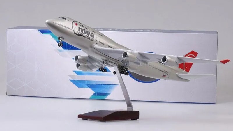 Airplane Model 1150 Boeing 747 North West AR049 (1) Airplane Model 1:150 Boeing 747 North Wes
