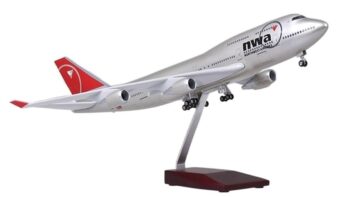 Airplane Model 1:150 Boeing 747 North Wes
