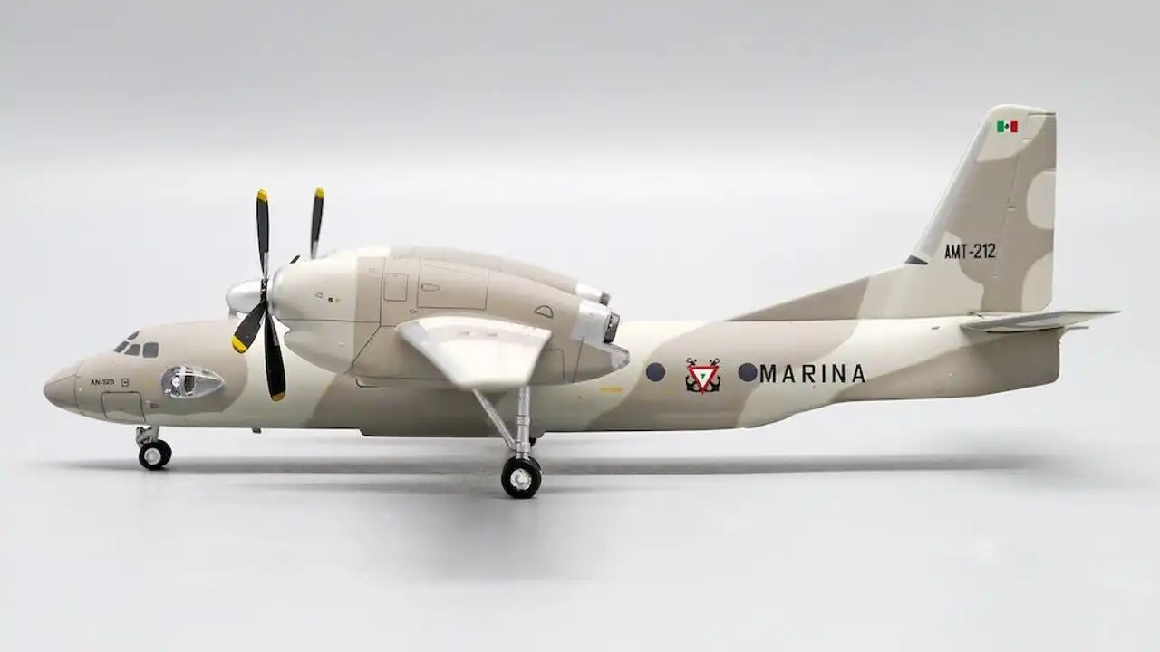 AviaBoss 1:200 Antonov An-32 Mexico Navy Marina