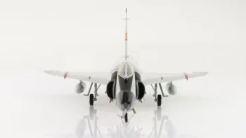 ماکت جنگنده F-102 دلتا داگر نیروی هوایی امریکا مقیاس 1:72 ساخت شرکت هابی مستر